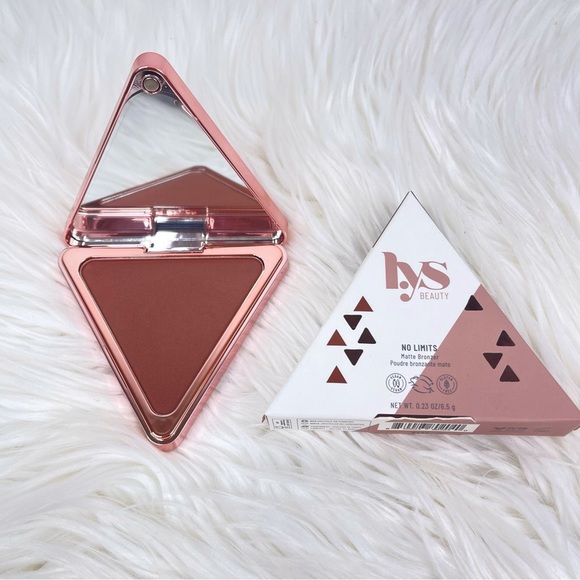 LYS Beauty No Limits Matte Bronzer -Strength - Picture 1 of 6